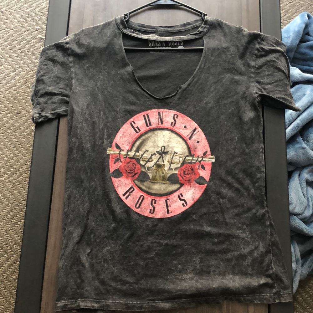 Guns and roses tee